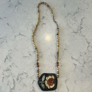 VINTAGE BEADED NECKLACE